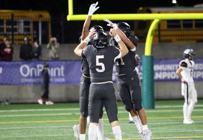 a Tualatin Sherwood 6A Oregon football semifinal November 17 2023 Dan Brood 26